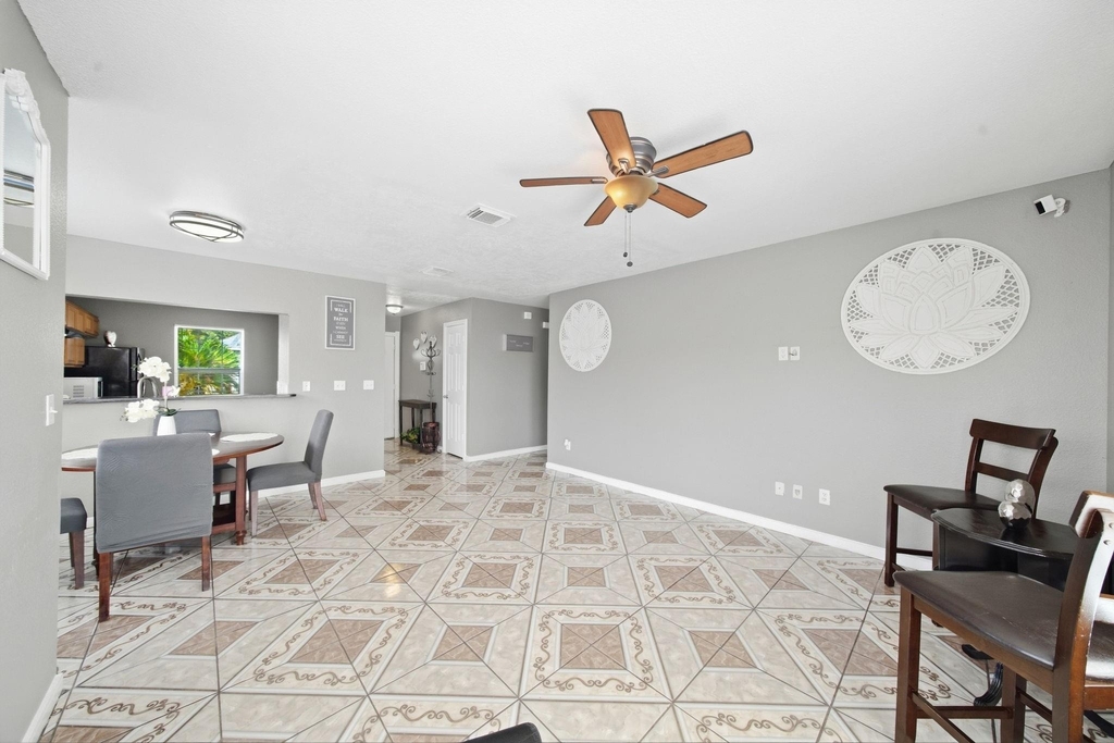 5306 Jewel Street - Photo 9
