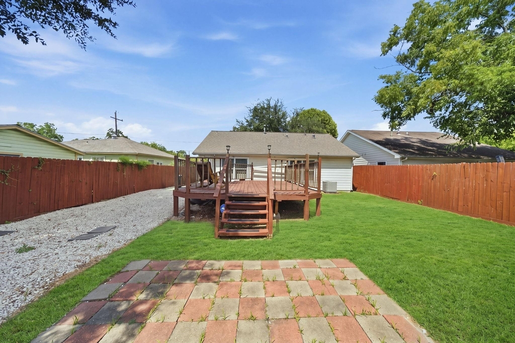 5306 Jewel Street - Photo 28