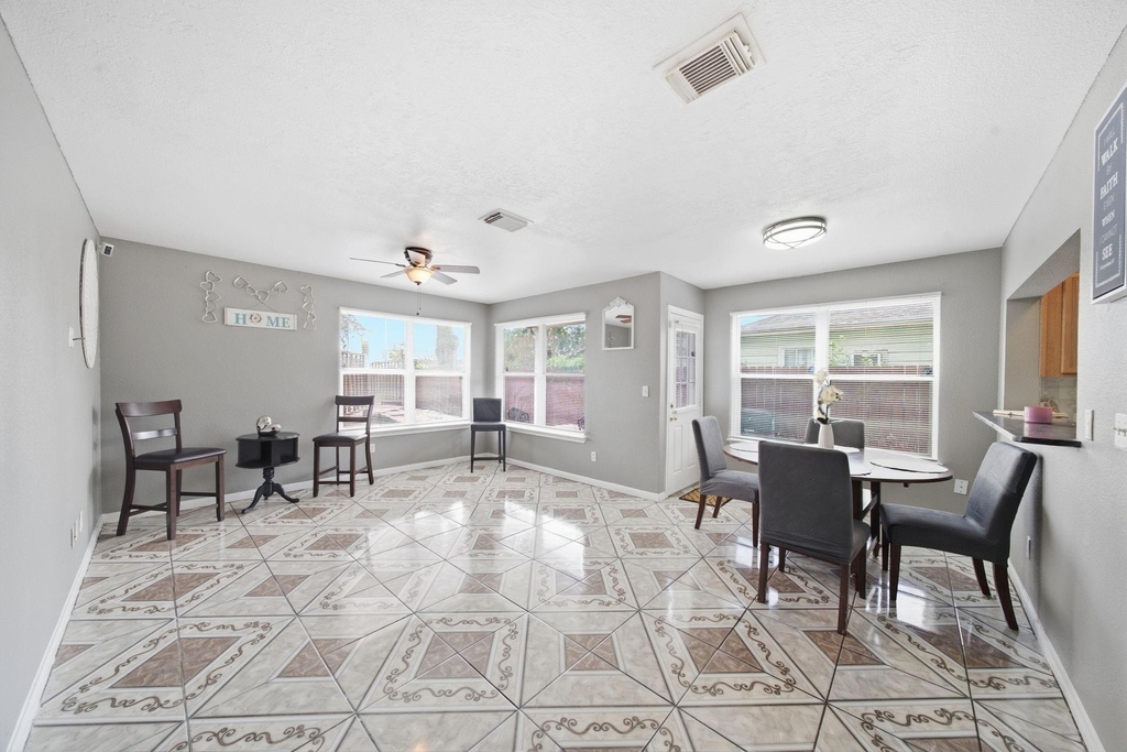 5306 Jewel Street - Photo 17