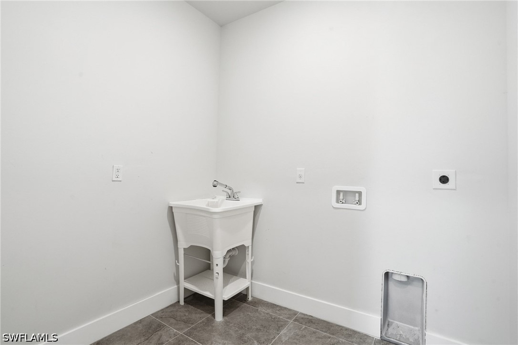 2303 Nw 18th Place - Photo 30
