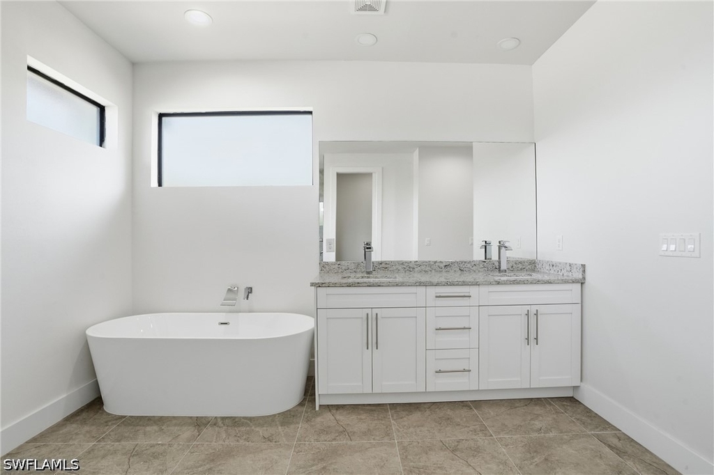 2303 Nw 18th Place - Photo 17