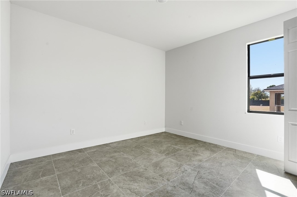 2303 Nw 18th Place - Photo 21