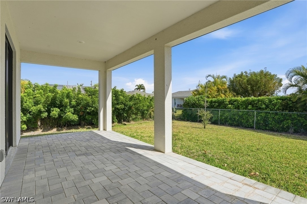 2303 Nw 18th Place - Photo 4