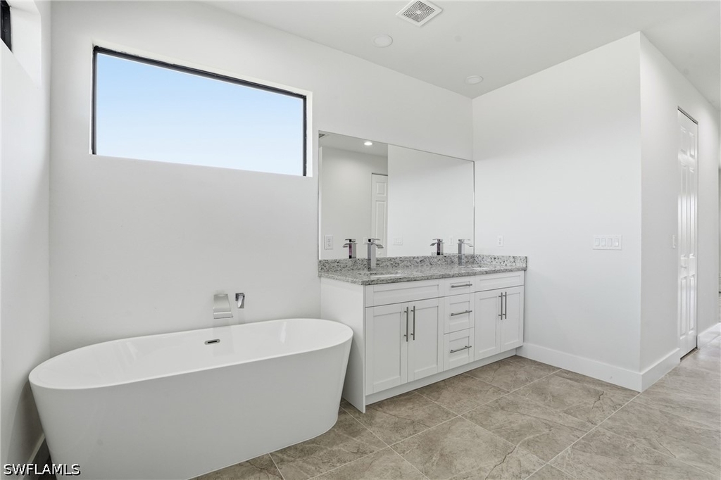 2303 Nw 18th Place - Photo 3