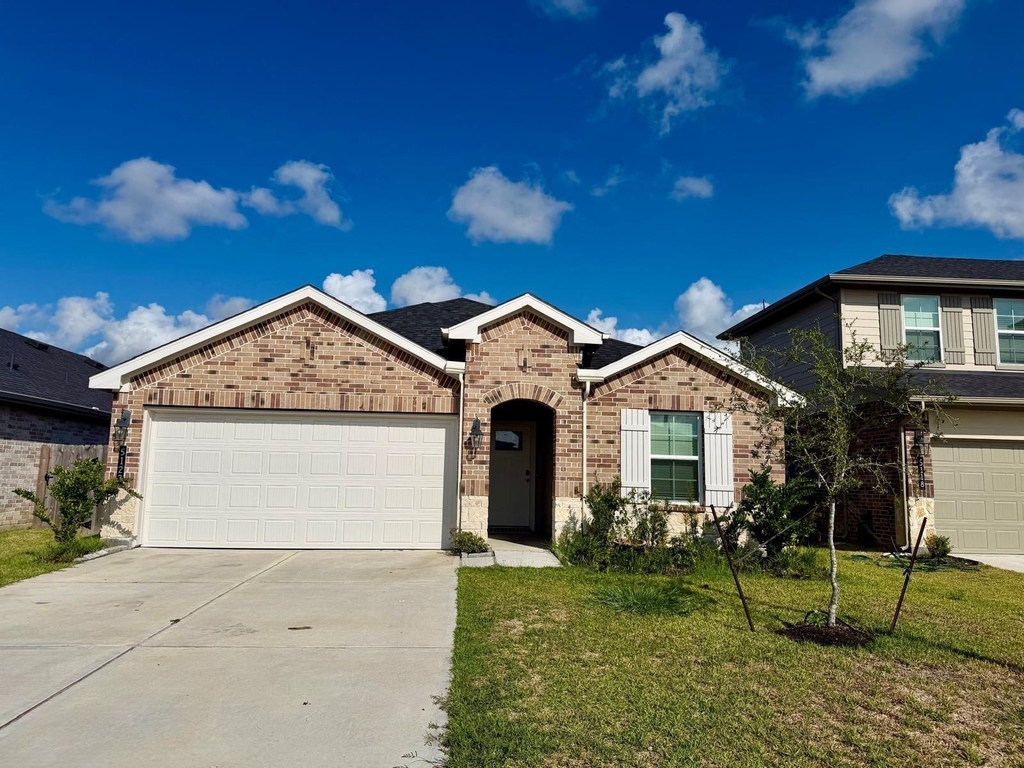 5122 Sunset Oaks Drive - Photo 0