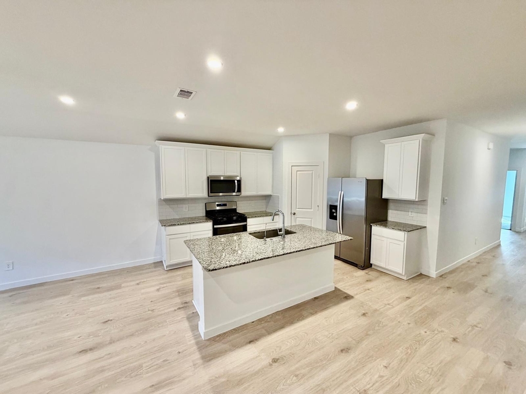 5122 Sunset Oaks Drive - Photo 7