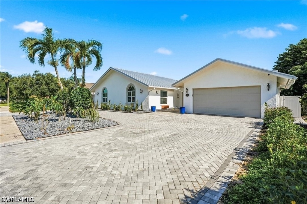 2467 Pine Woods Circle - Photo 30