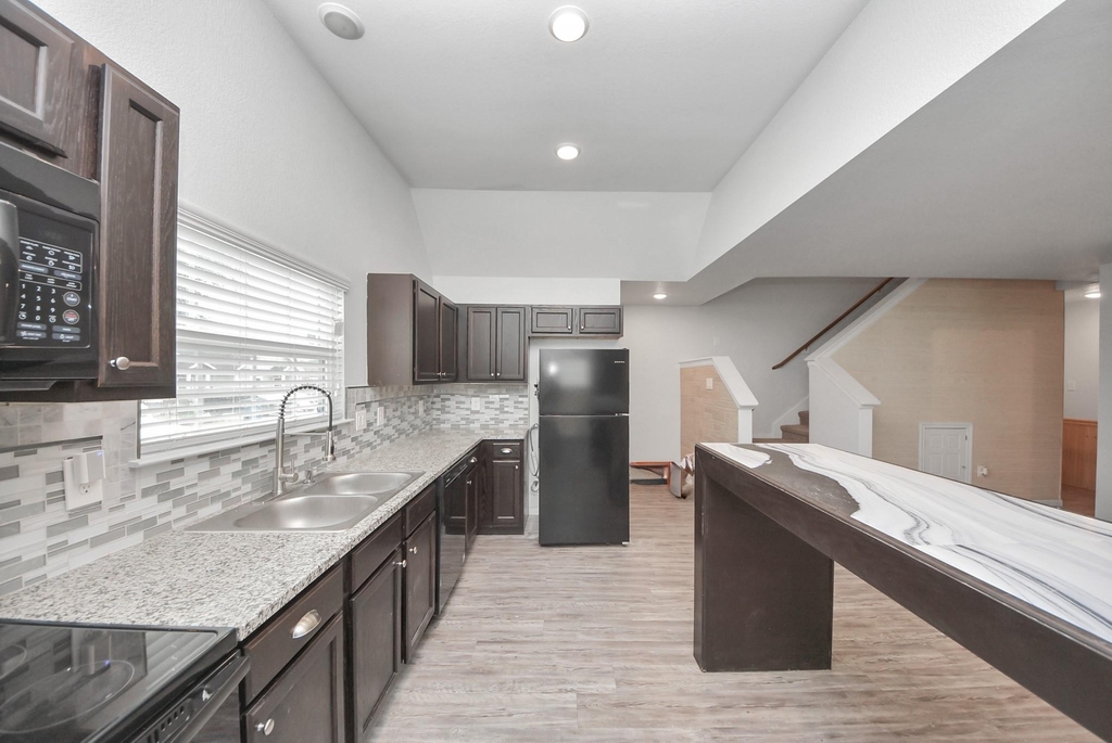 16692 E Ivanhoe - Photo 2