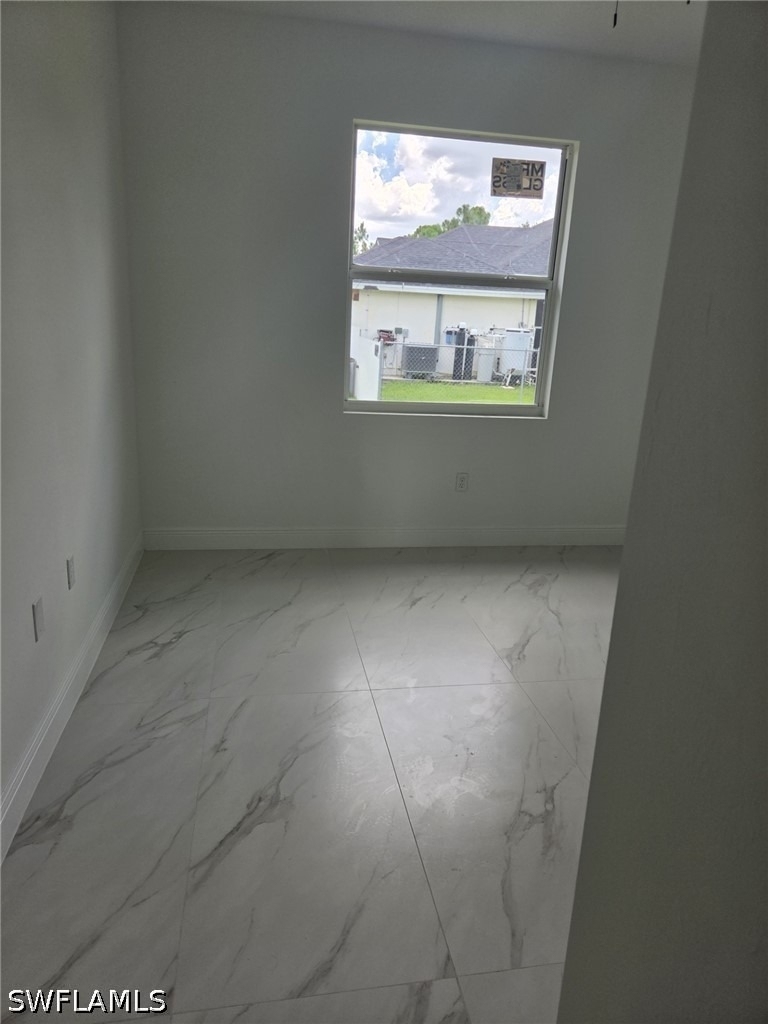 2604 E 13th Street - Photo 4