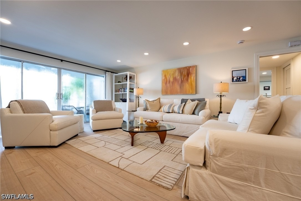 360 10th Avenue S - Photo 11