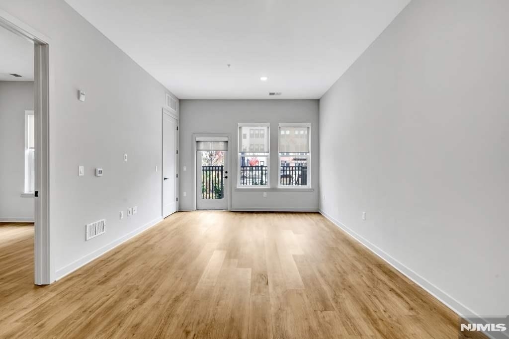 51 Okner - Photo 4