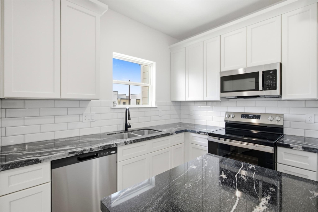 307 Bolden Street - Photo 25