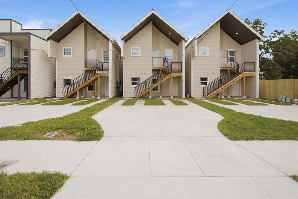 307 Bolden Street - Photo 10