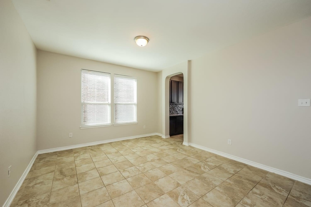 220 Colonial Bluff - Photo 5