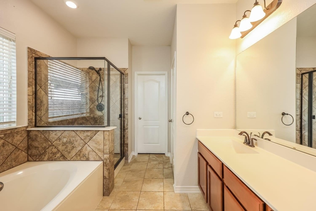 220 Colonial Bluff - Photo 10
