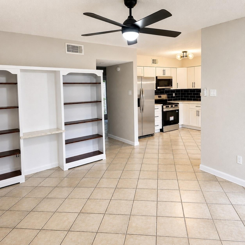 6106 W Airport Boulevard - Photo 2