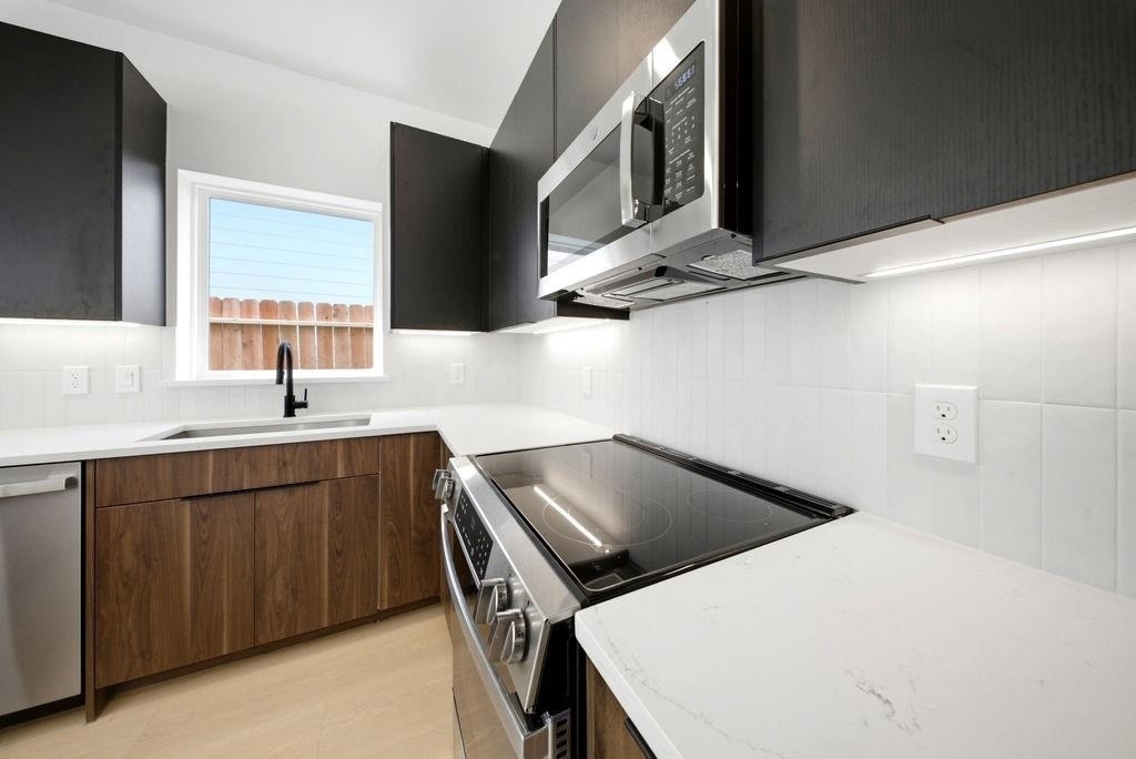 7417 Charlie Street - Photo 11