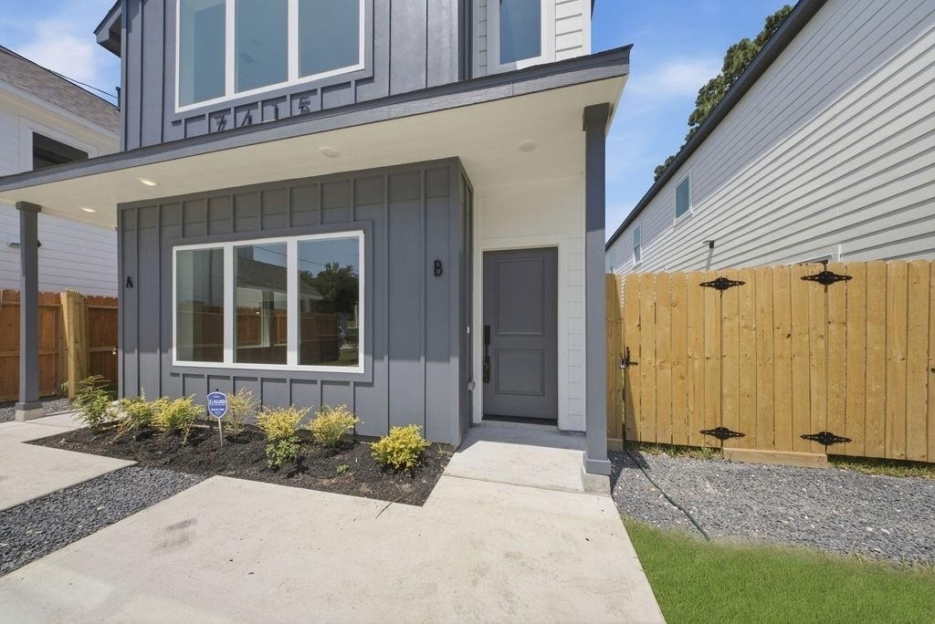7417 Charlie Street - Photo 0