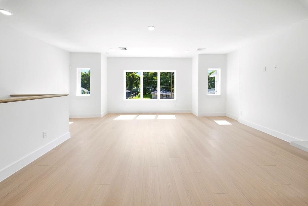 7417 Charlie Street - Photo 4