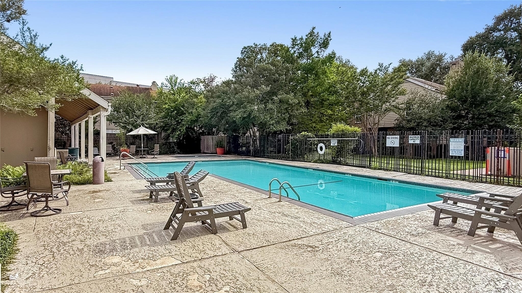 2100 Tanglewilde Street - Photo 21