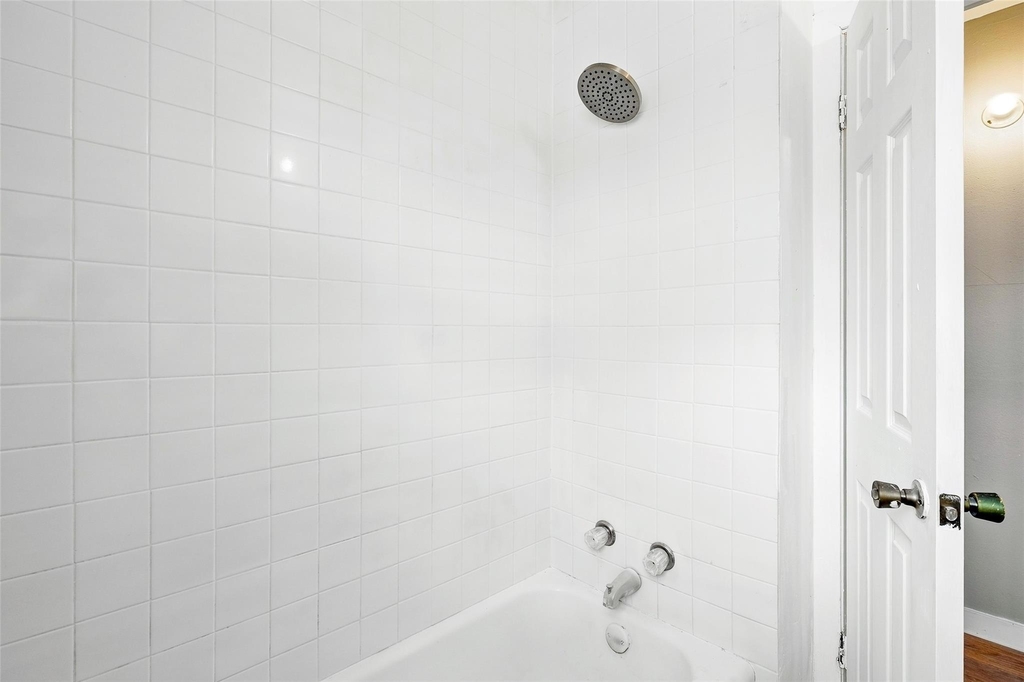 2410 Milby Street - Photo 10