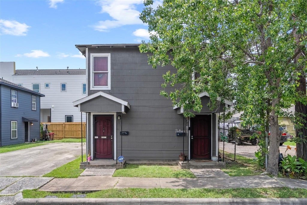 2410 Milby Street - Photo 0