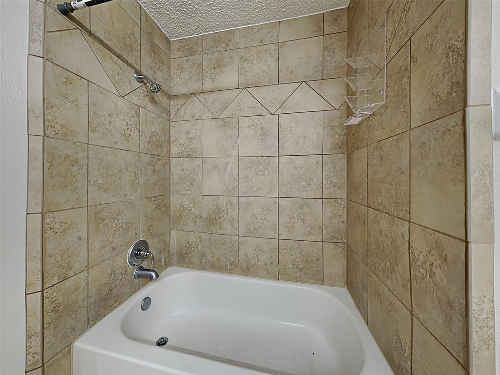 6907 Foxside Lane - Photo 8