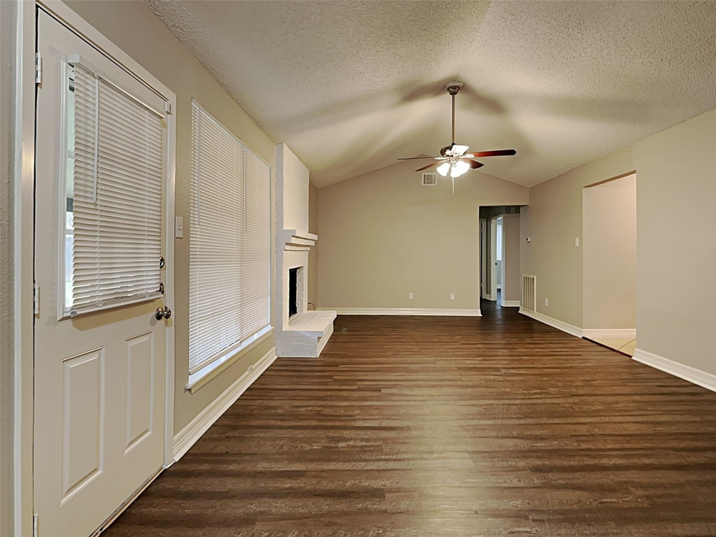 6907 Foxside Lane - Photo 1