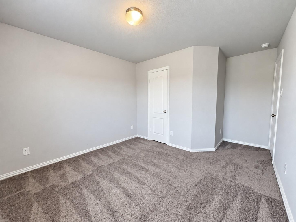 140 Kelly Street - Photo 28