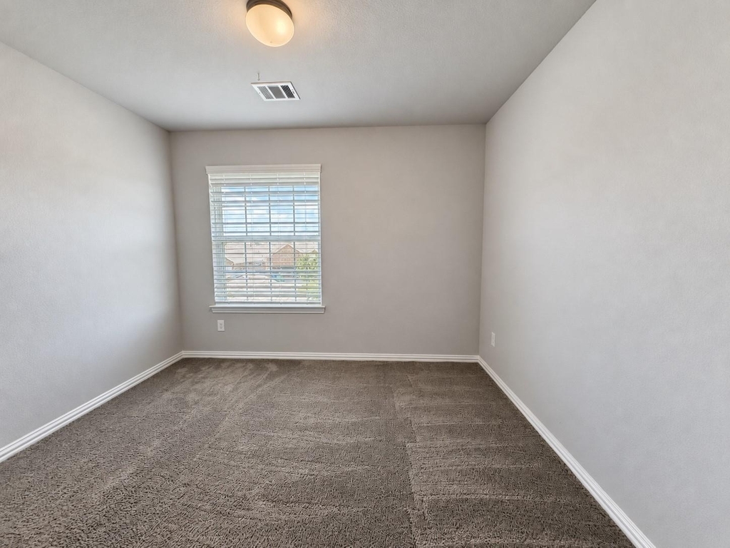 140 Kelly Street - Photo 24
