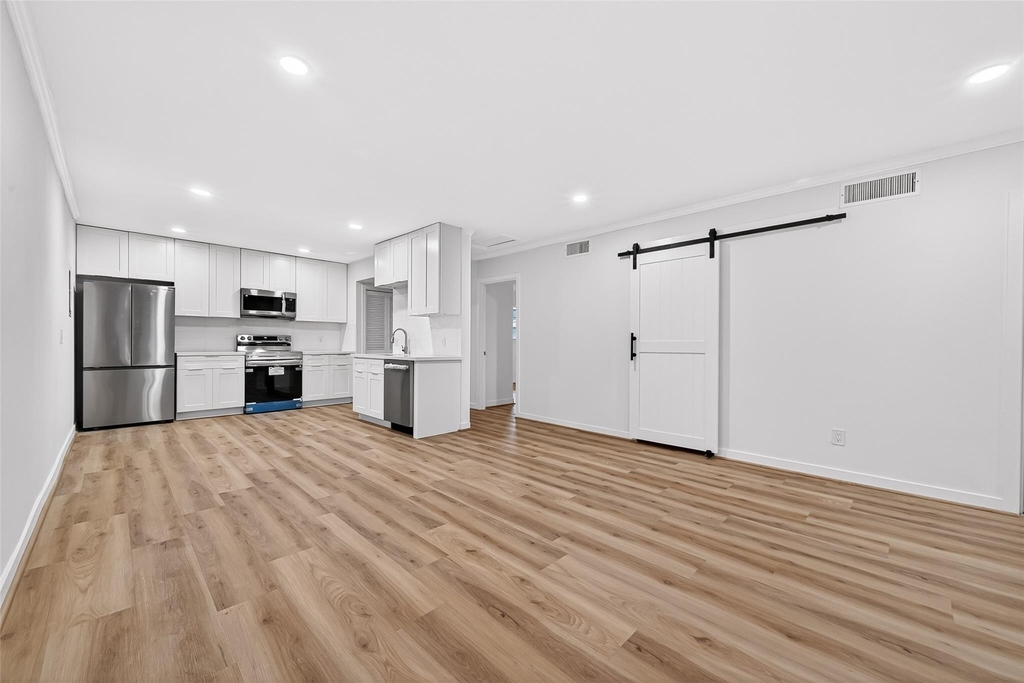3300 Yorktown Street - Photo 12