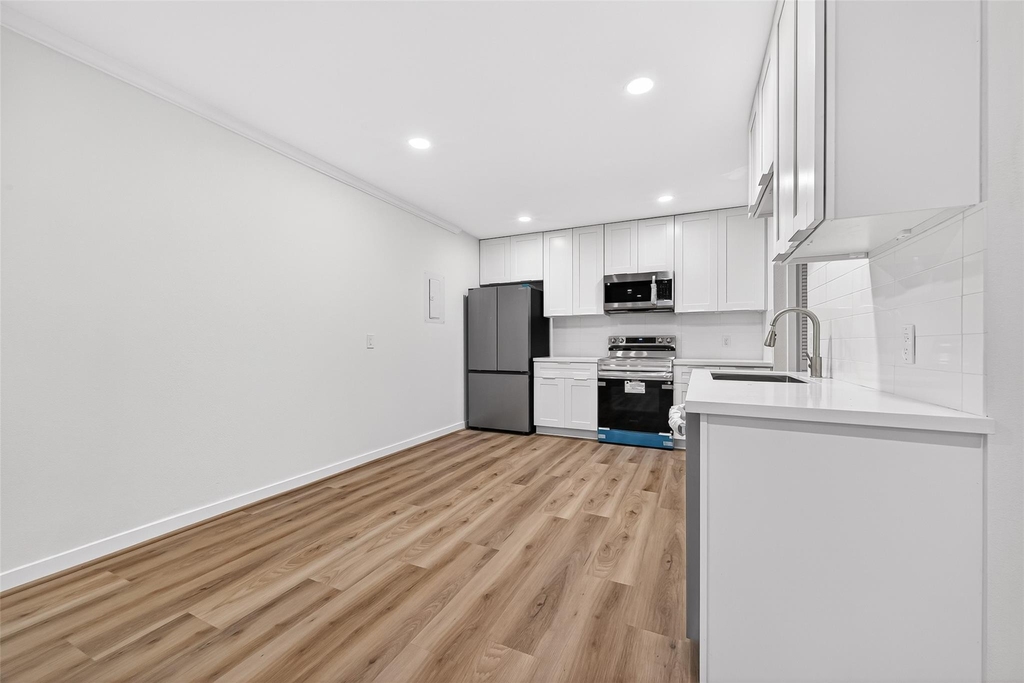 3300 Yorktown Street - Photo 15