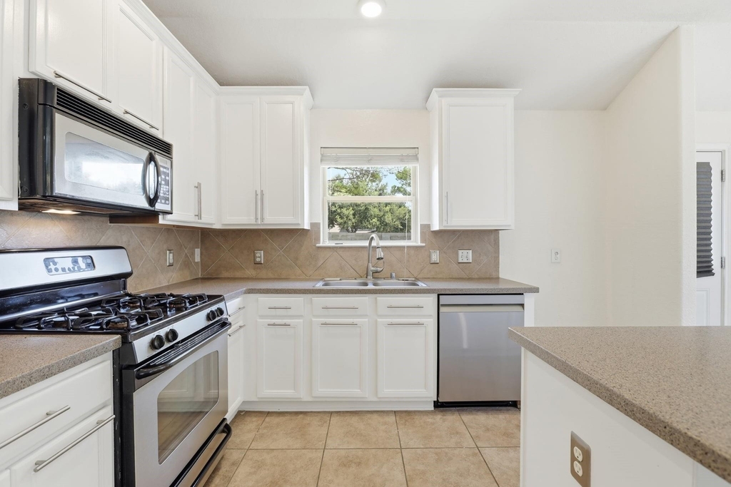 11402 Overland Trail Drive - Photo 10