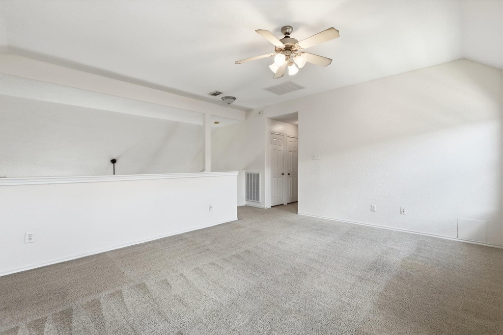 11402 Overland Trail Drive - Photo 16