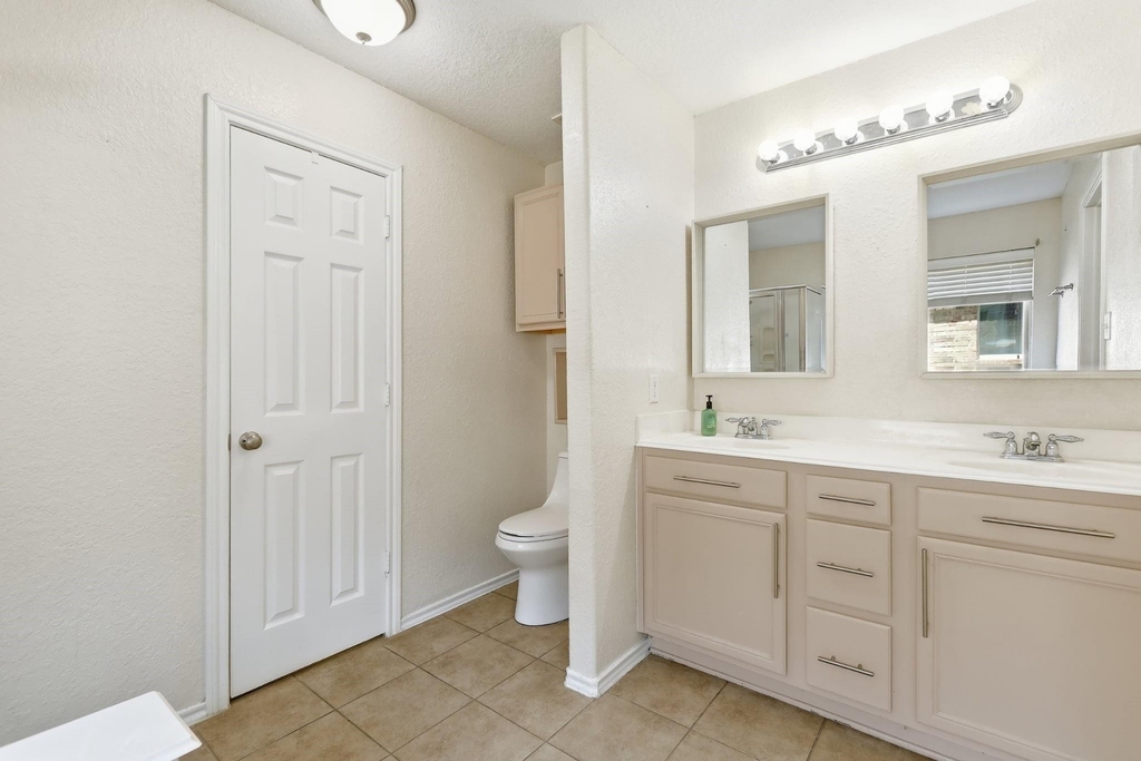 11402 Overland Trail Drive - Photo 22