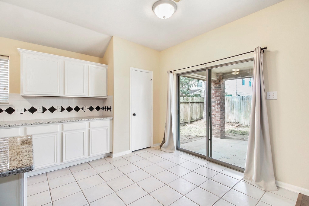 1814 Parkfair Court - Photo 18