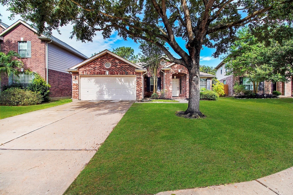 1814 Parkfair Court - Photo 1