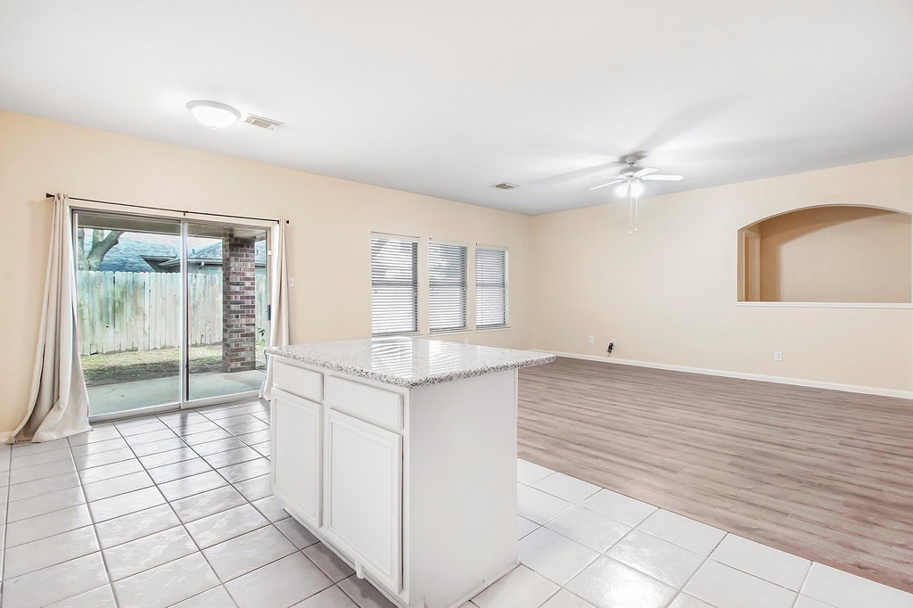 1814 Parkfair Court - Photo 14