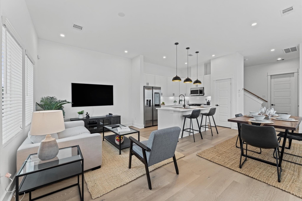 332 Neyland Street - Photo 4