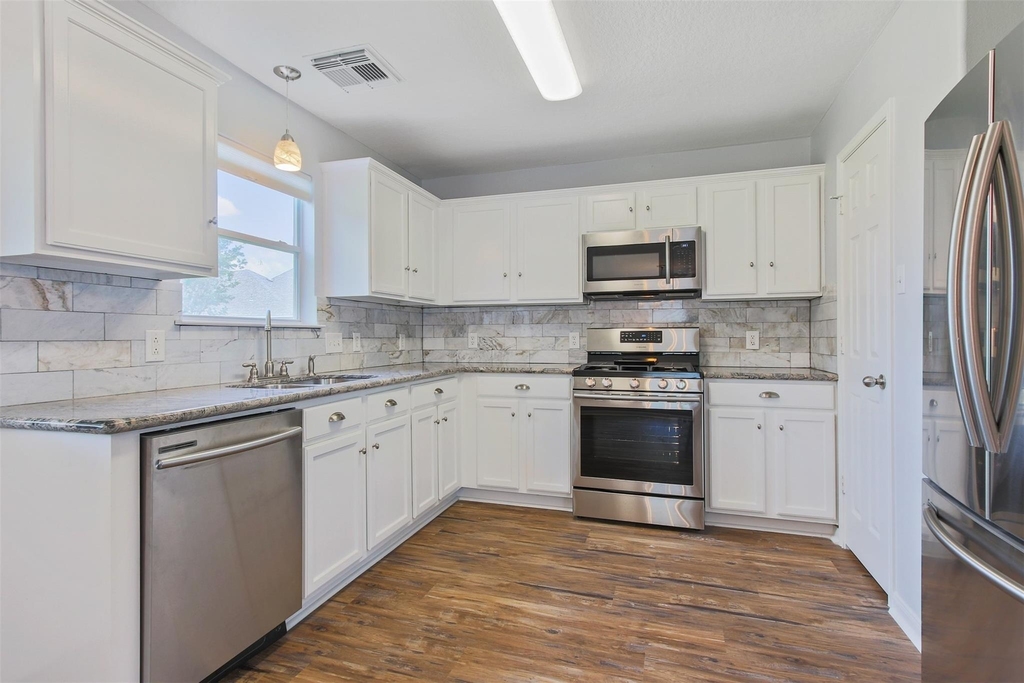 21631 Falvel Lake Drive - Photo 11
