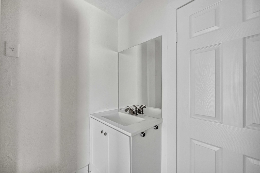 6414 Woodrow Street - Photo 13
