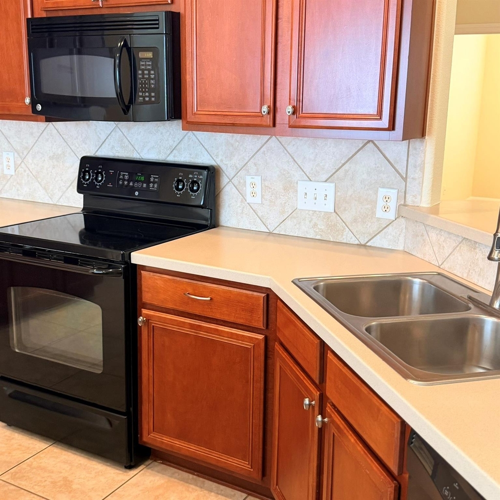 21406 Avalon Queen Drive - Photo 27