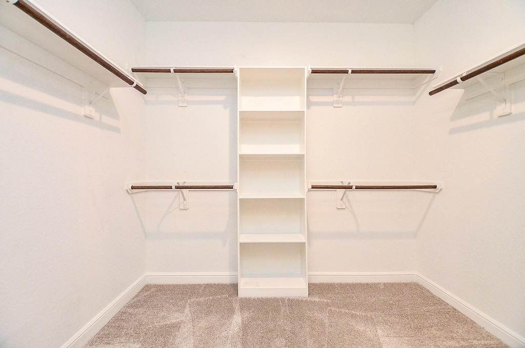 21303 Adela Point - Photo 18