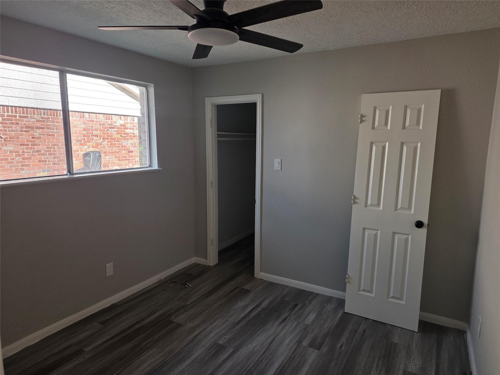 10911 Sagecrest Lane - Photo 3