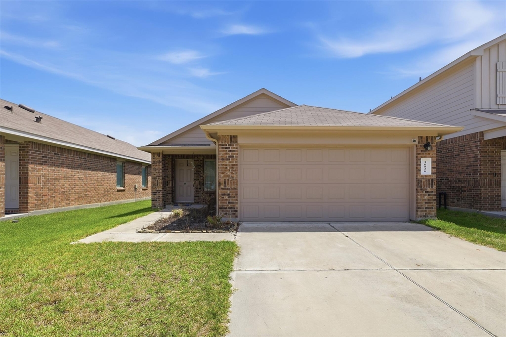 16826 Short Pines Drive - Photo 0