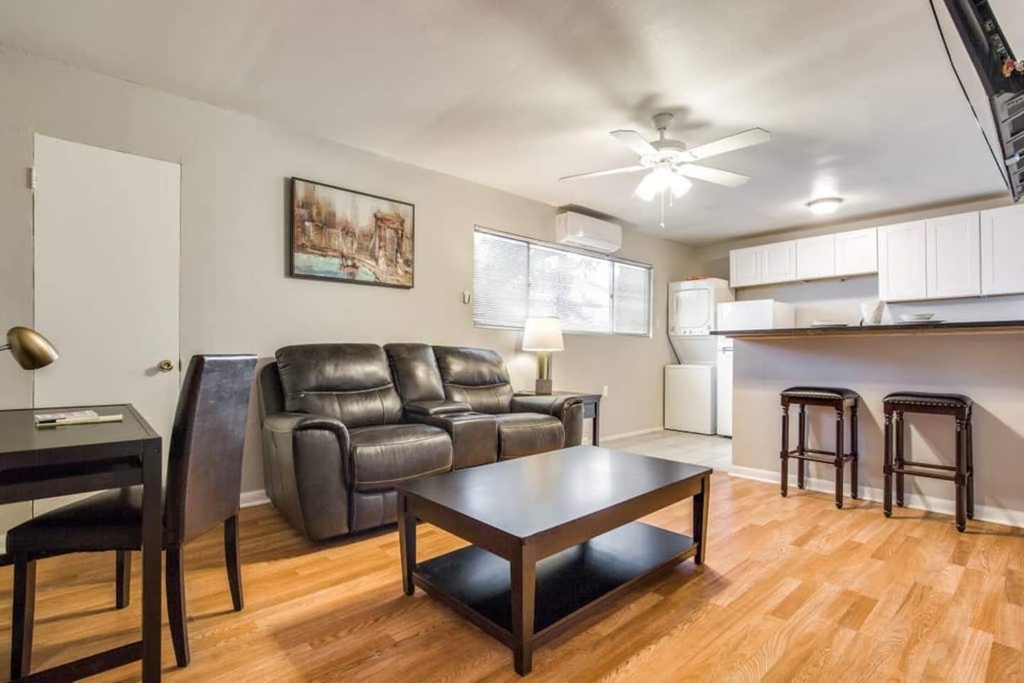 4202 Stanford Street - Photo 2