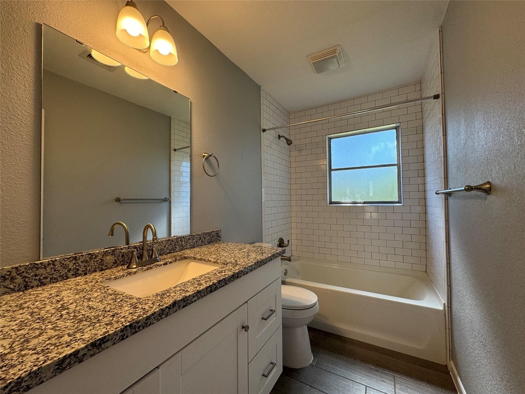 514 Bertloma Street - Photo 12