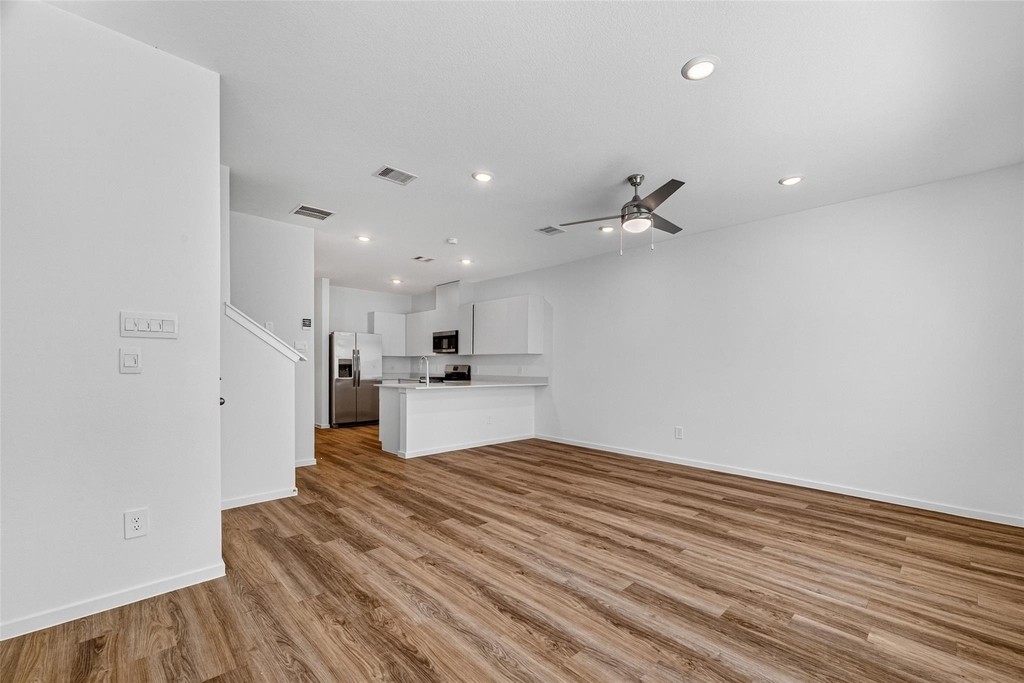 5927 Manning Oaks Street - Photo 11