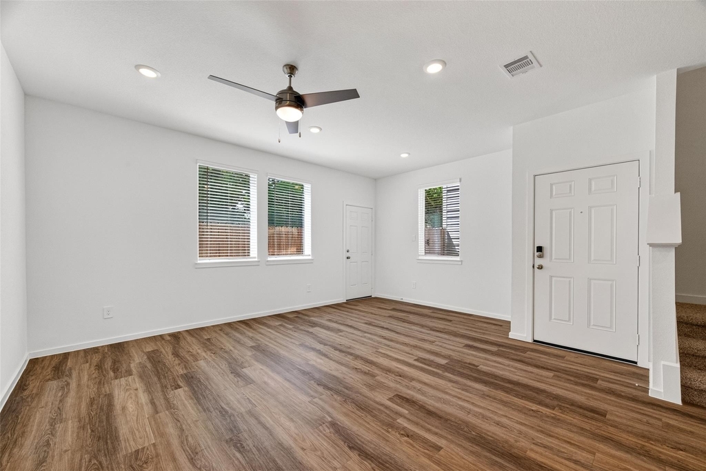 5927 Manning Oaks Street - Photo 10