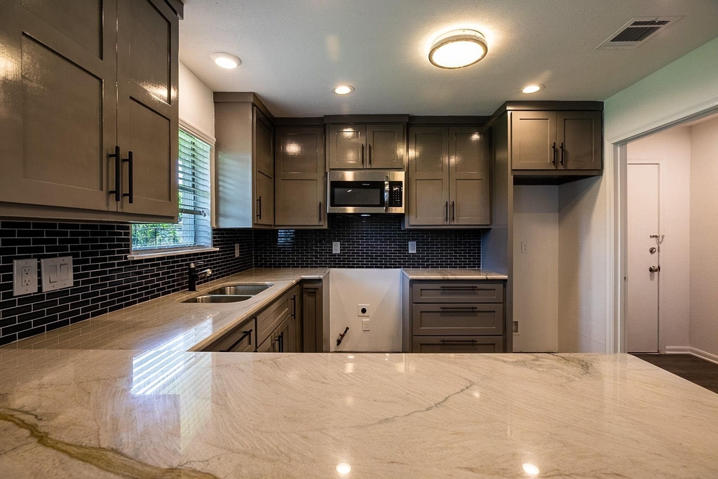 3320 Wentworth Street - Photo 15